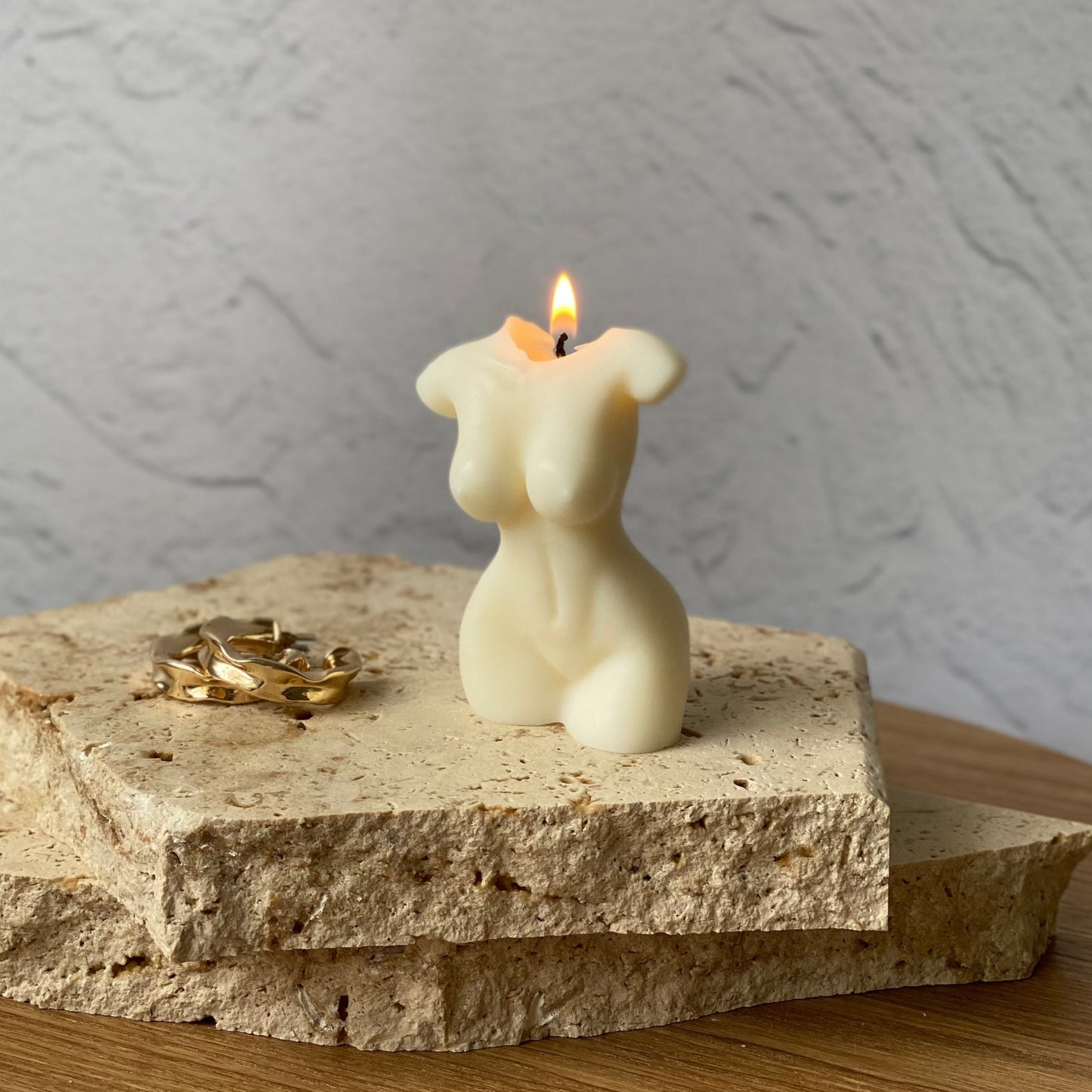 lush female body sculptural soy wax candle