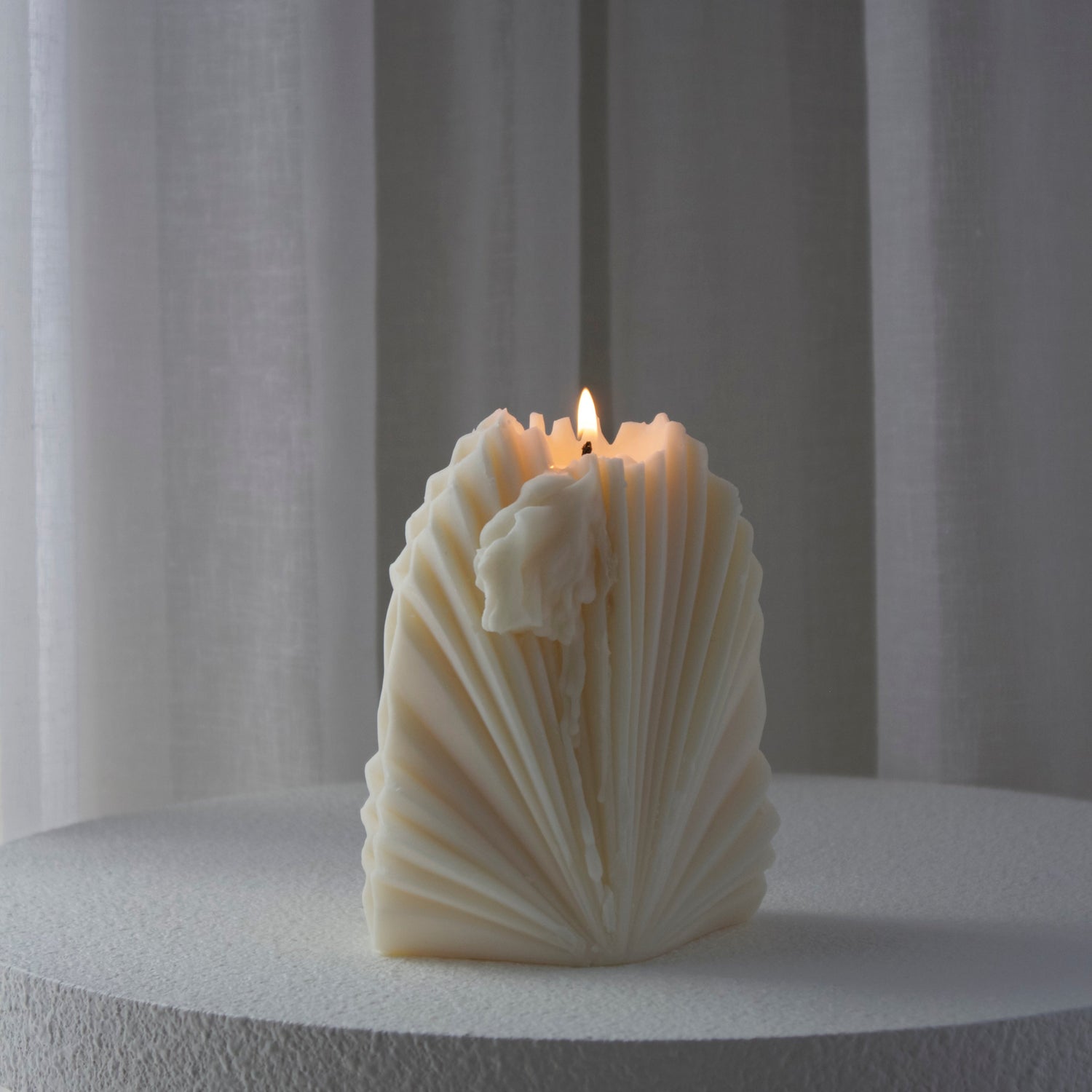 Hamptons is a palm shaped decorative candle made in Australia with natural soy wax 