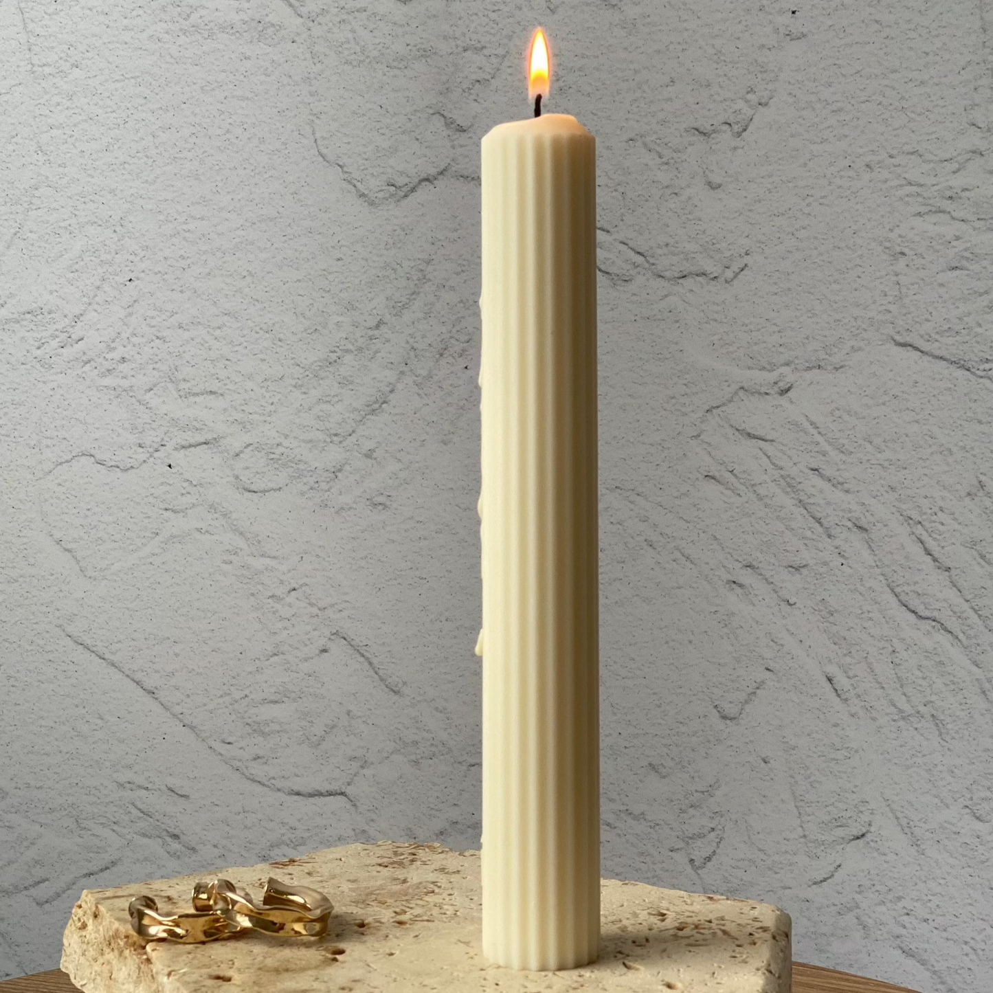Case 25cm ribbed Pillar soy wax Candle 